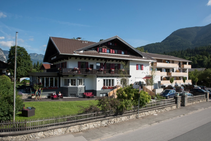 Leiner's family hotel